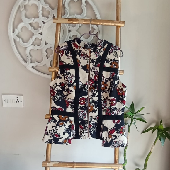 💖💖💖 Cue Australia Peplum Zipped Top - Picture 11 of 12